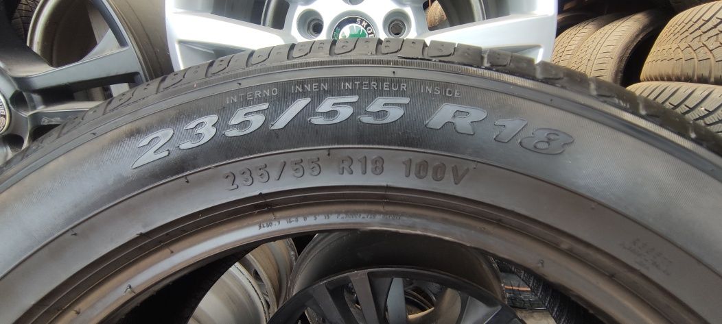 Шини резина R18 /235 / 55  Pirelli Scorpion Verde