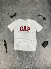 Чоловіча футболка GAP білого кольору