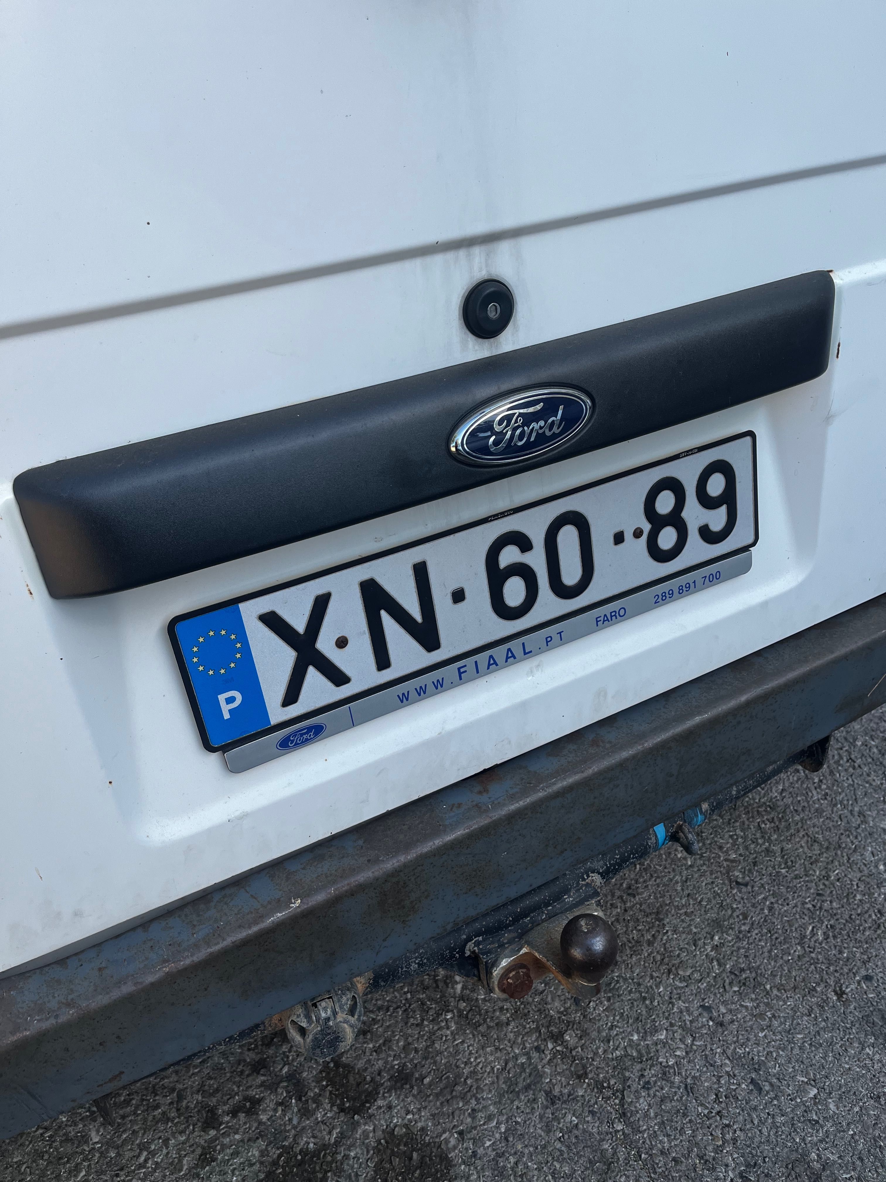 Vende se ford Transit Mista de 7 lugares.