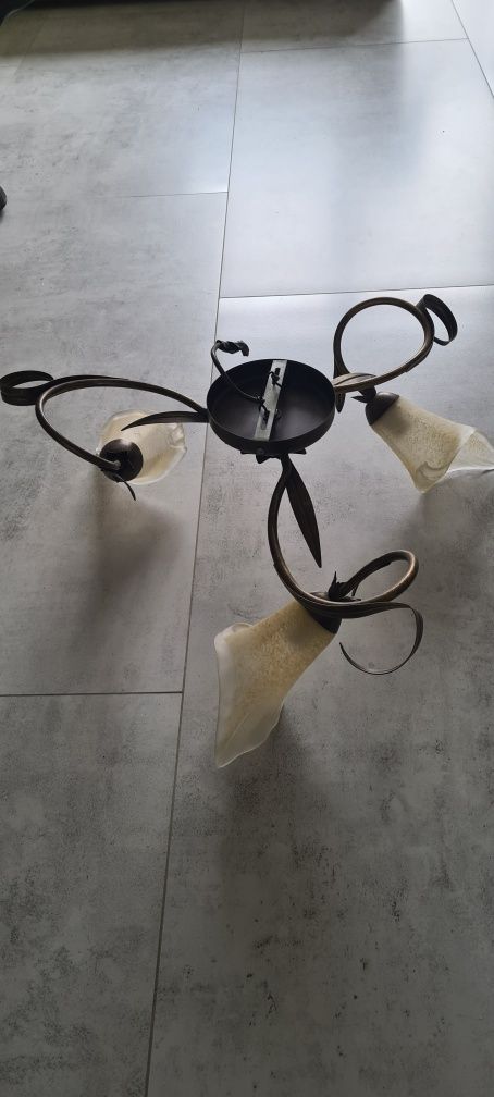Żyrandol ozdobny metalowy