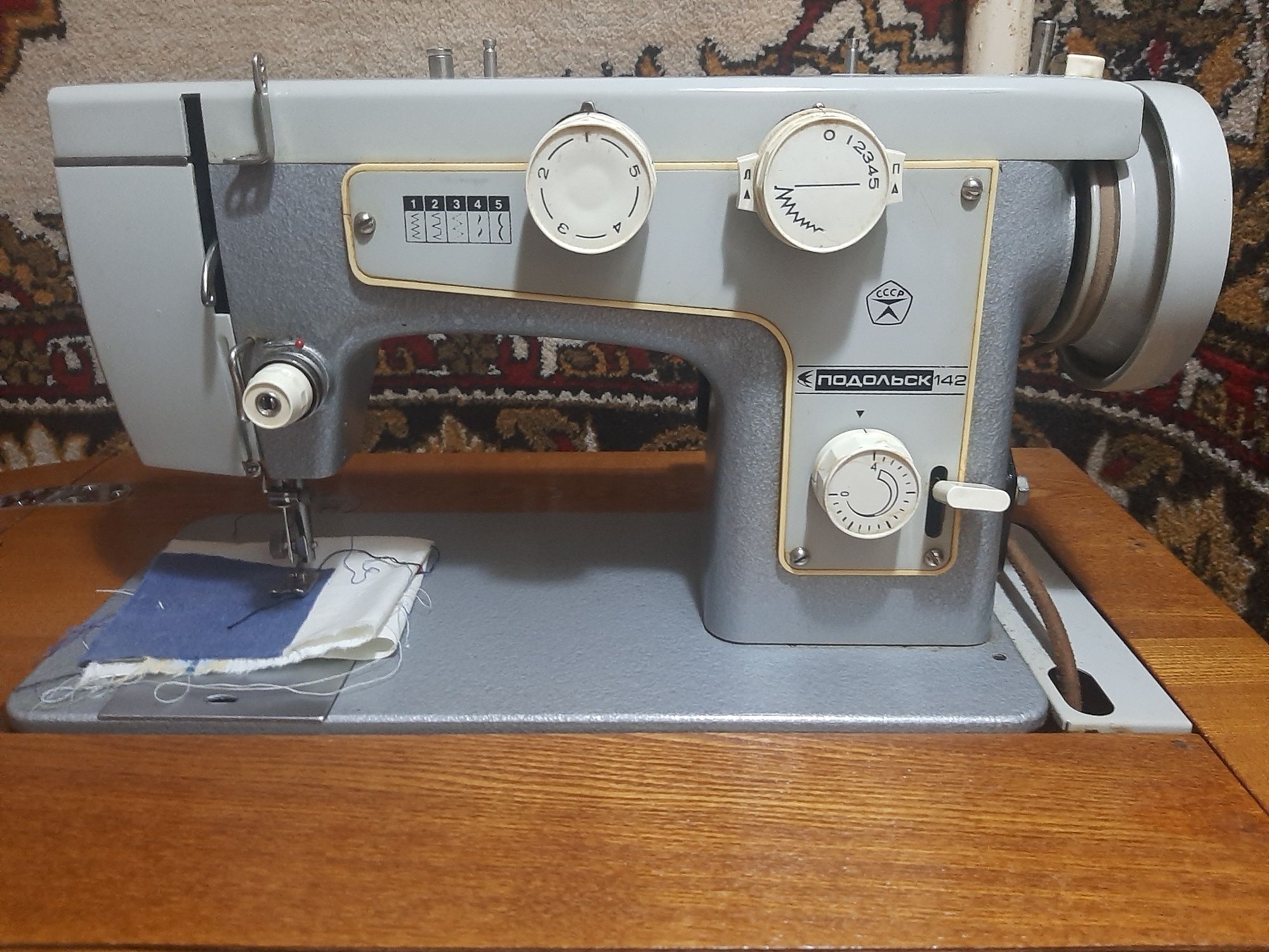 Електро-швейная машинка