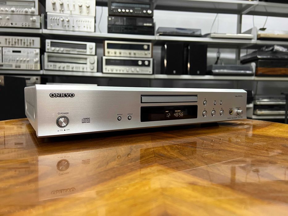 Odtwarzacz płyt CD Onkyo DX-7355 Audio Room