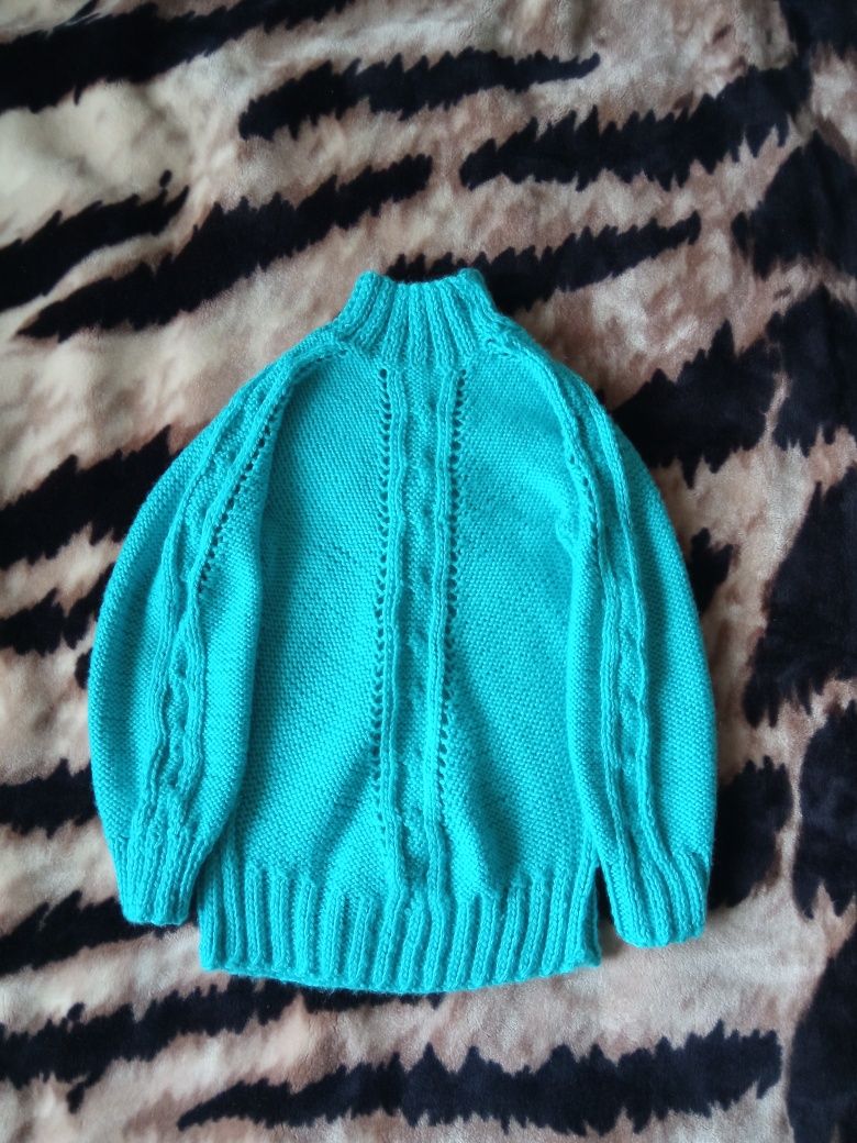 Яркий теплый свитер кофта для девочки 5-6 лет