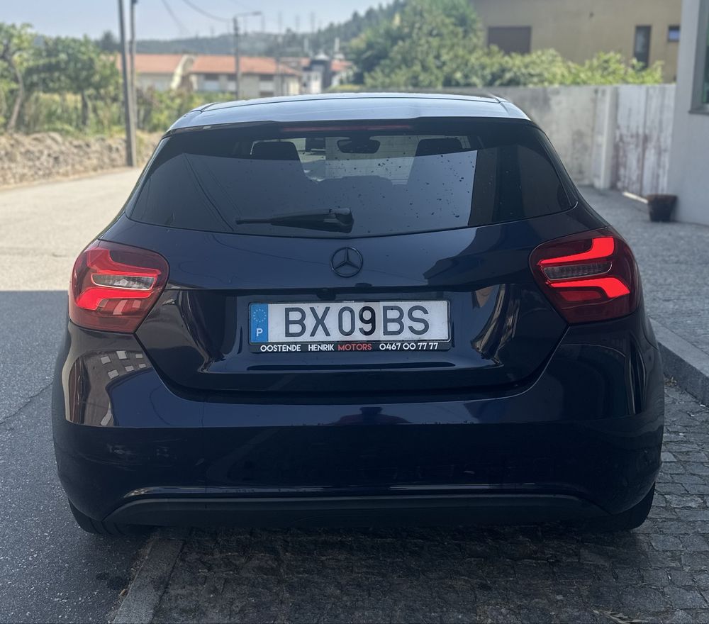 Mercedes A 180 1.5 D 110 CV Ano 2018 ( Versao Full Led )