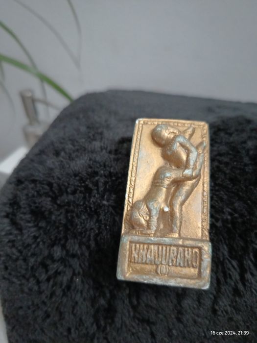 Stara Antyczna Gipsowa Figurka Kamasutra Pozłacana