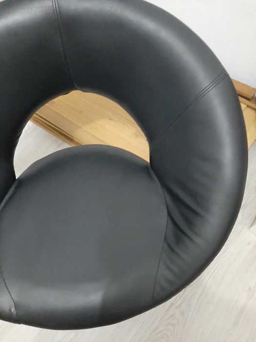 Banco giratório preto