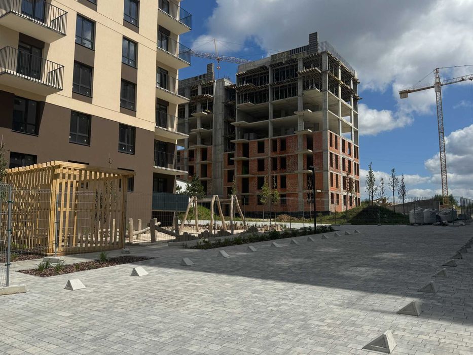 Продаж(Єоселя) 2-кімнатної квартири 57 м2 Пустомити(9км.від Львова)