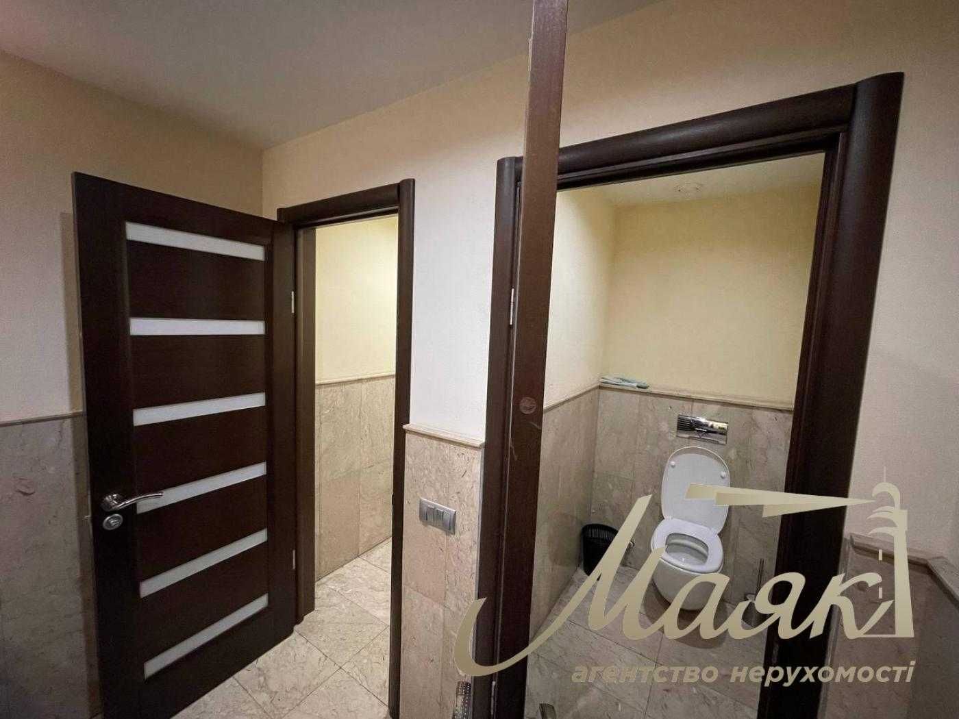 Аренда меблированного офиса 230м2 ул. Р. Окипной, м. Левобережная