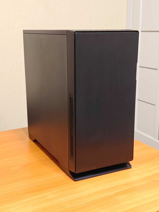 компьютерный корпус Vinga Black Widow