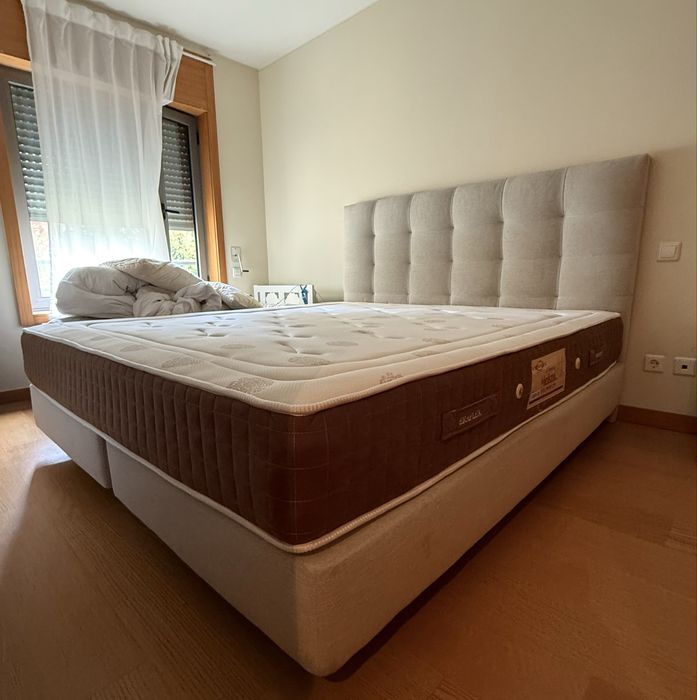 Cama Casal king 200x180 Sommier + Cabeceira + Colchao