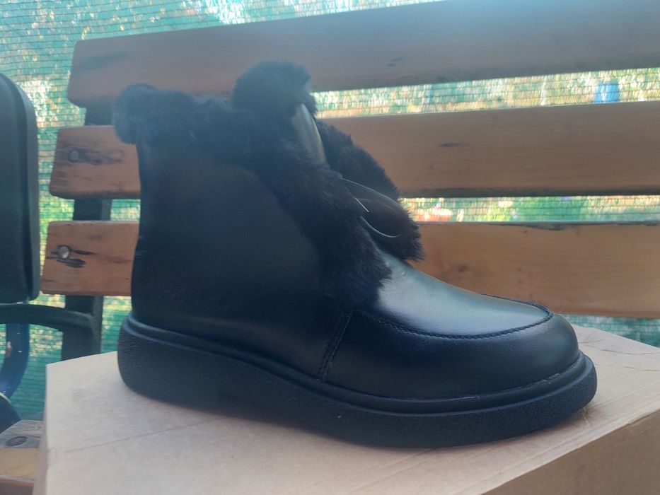 Черевики жіночі зимові 37р.