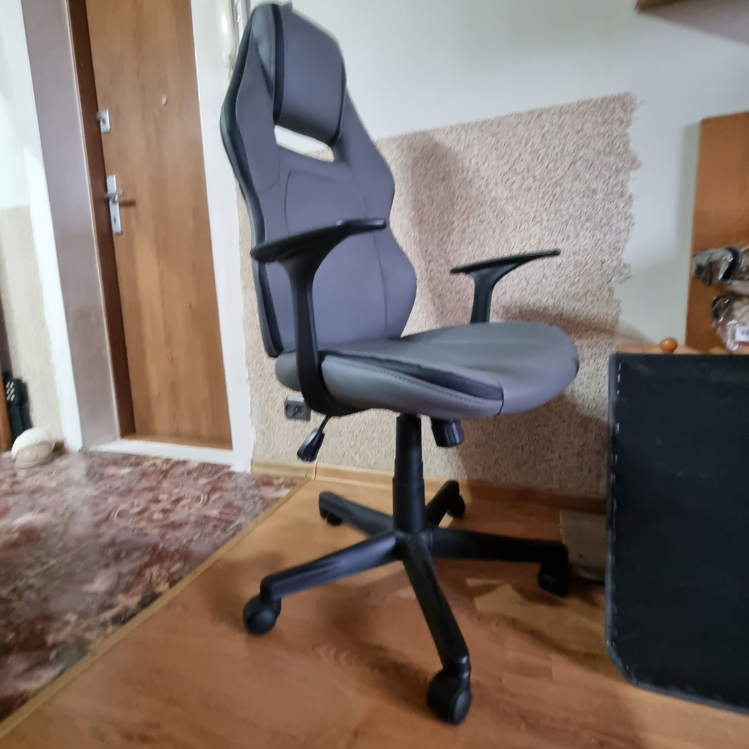 Krzeslo biurowe jak nowe!
