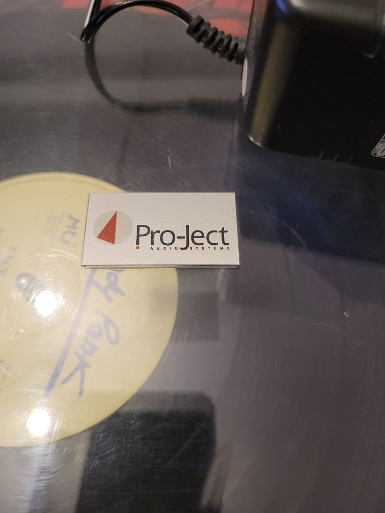 Gramofon Pro-ject Debut lll