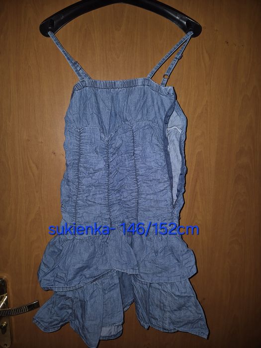 Zestaw ubrań dziewczęcych 146/152