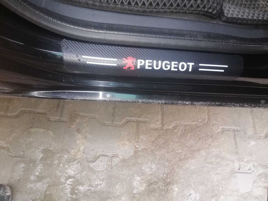 Наклейки на пороги пежо 5008 та 3008
