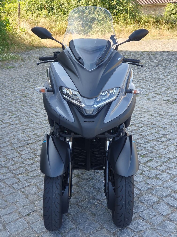 Vendo yamaha tricity 300