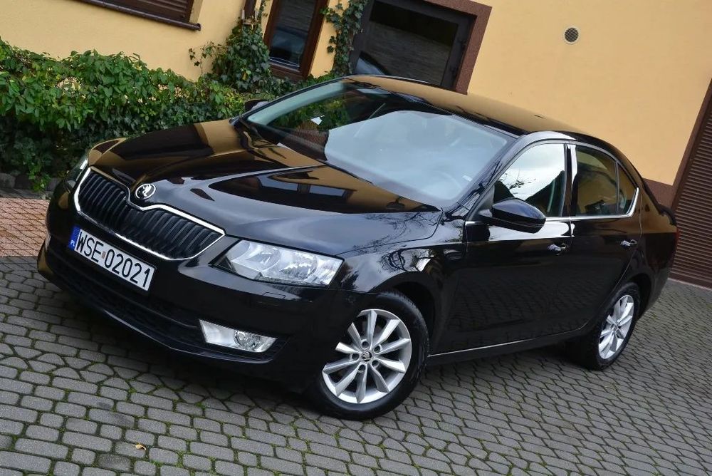 Skoda Octavia 1.4 TSI 150KM Automat Czujniki Parkowania Grzane Fotele Klimatronic