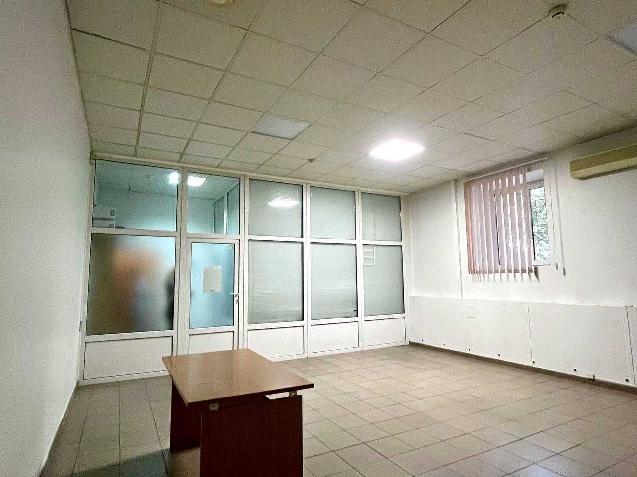 43м2 по вул. Борщагівська. метро Шулявська. ІНТЕРНЕТ Є ЗАВЖДИ!