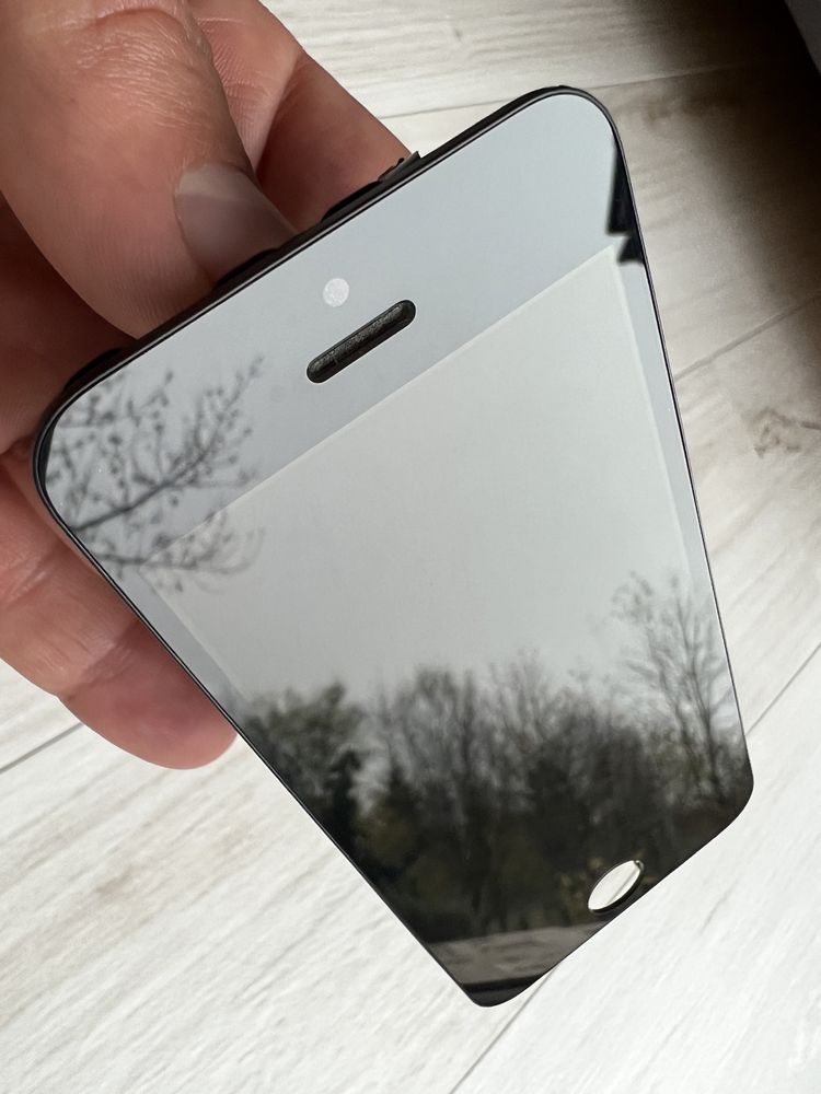 Ekran iphone 5s uszkodzony
