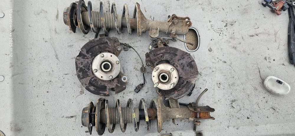 Zwrotnica piasta lewa prawa przód ABS amortyzator sprężyna Hyundai Getz 1,3 i 12V 2004r