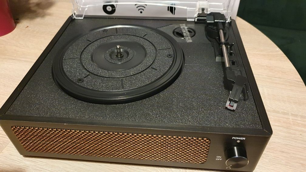 Gramofon, adapter, głośnik, retro