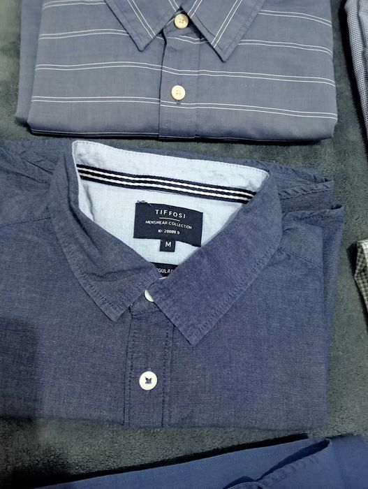 Camisas masculinas tamanho M e L