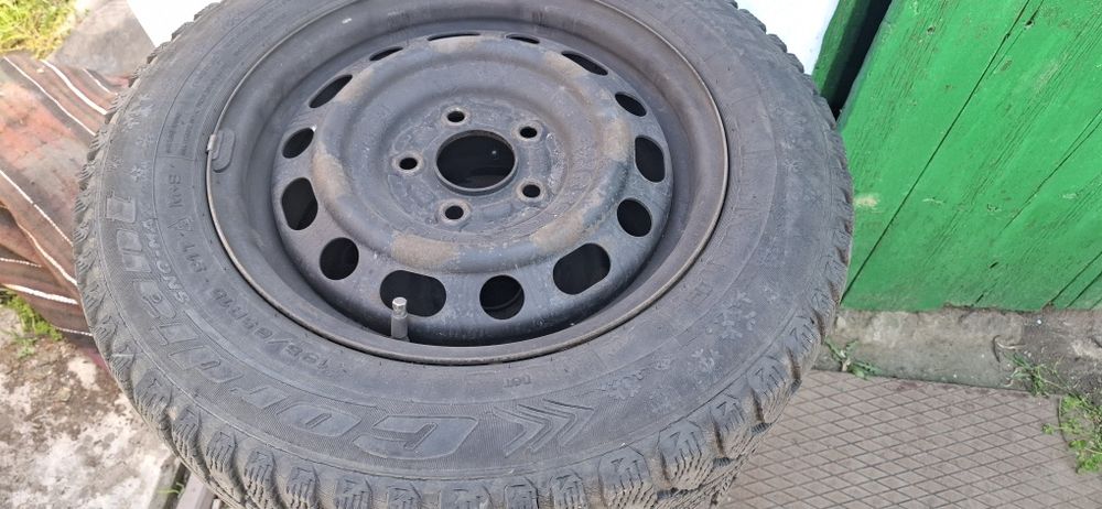 Шини та диски 195/65 r 15