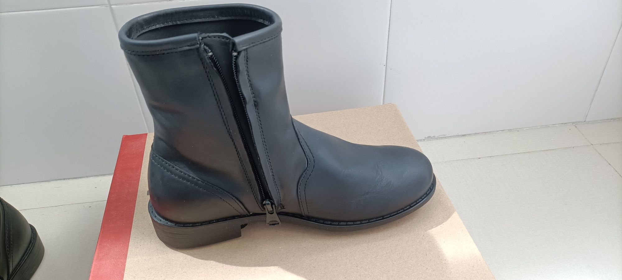 Botas senhora TCX vintage, tamanho 38, novas