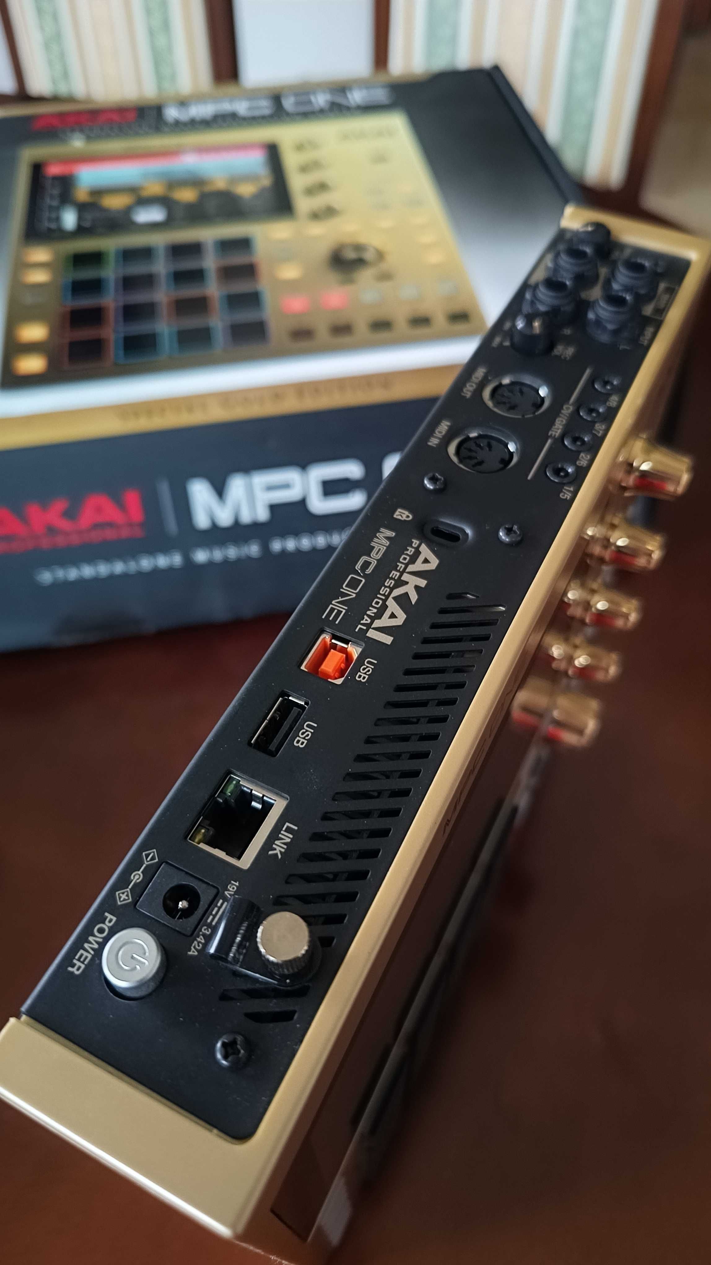 AKAI MPC One Professional Gold Edition, stan idealny - jak nowy