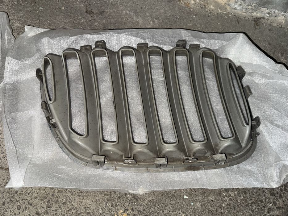 Решітка/Ноздрі БМВ Е53