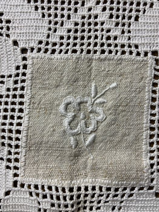 2 Toalhas de mesa novas de renda crochet