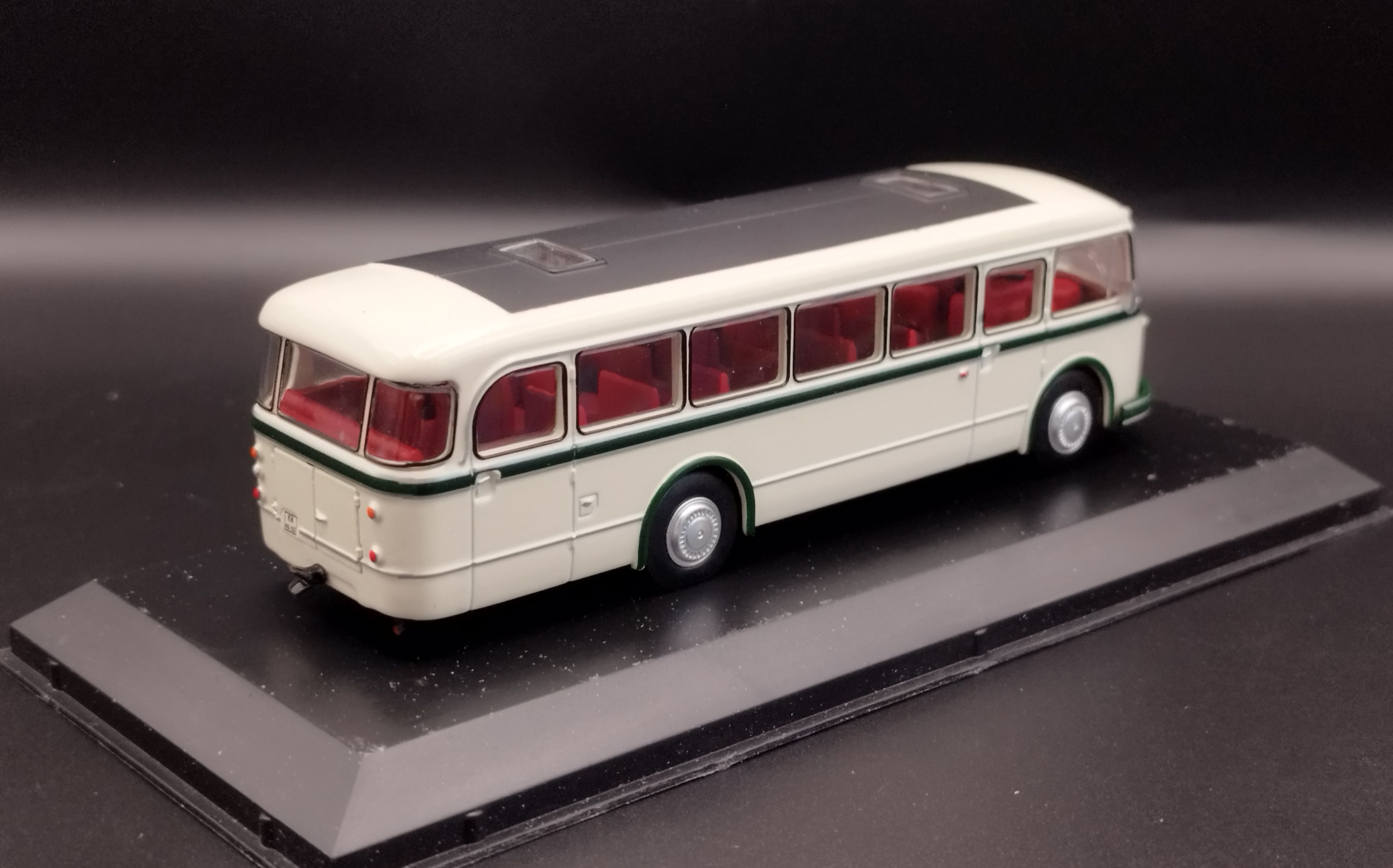 1:72 Atlas BUS IFA H6 B  model nowy