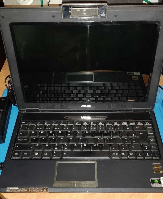 Portátil Asus X20S (12" - impressão digital - Webcam 180º)