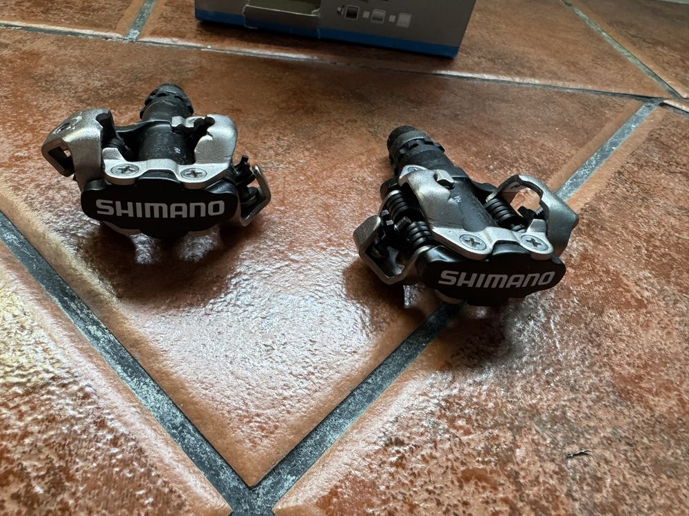 Pedais Shimano PD-M520