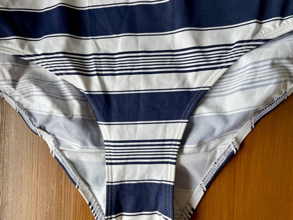 Wyszczuplający Strój kąpielowy marynarskie paski 85DD 85E dla niskiej