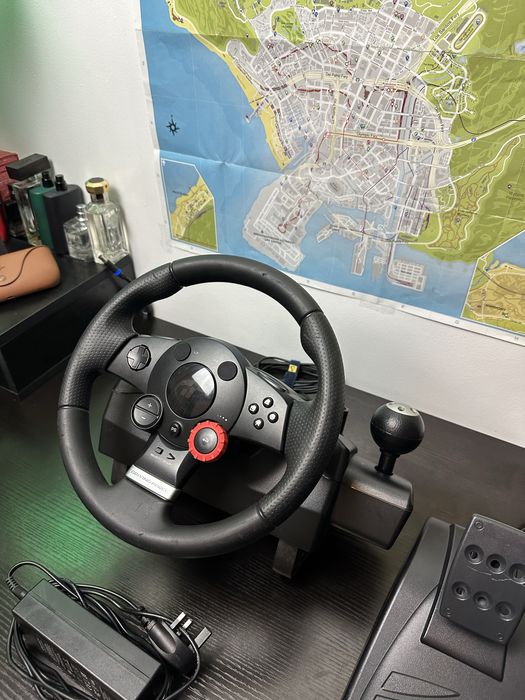 Ігровий руль Logitech Driving Force GT — чудовий стан!
