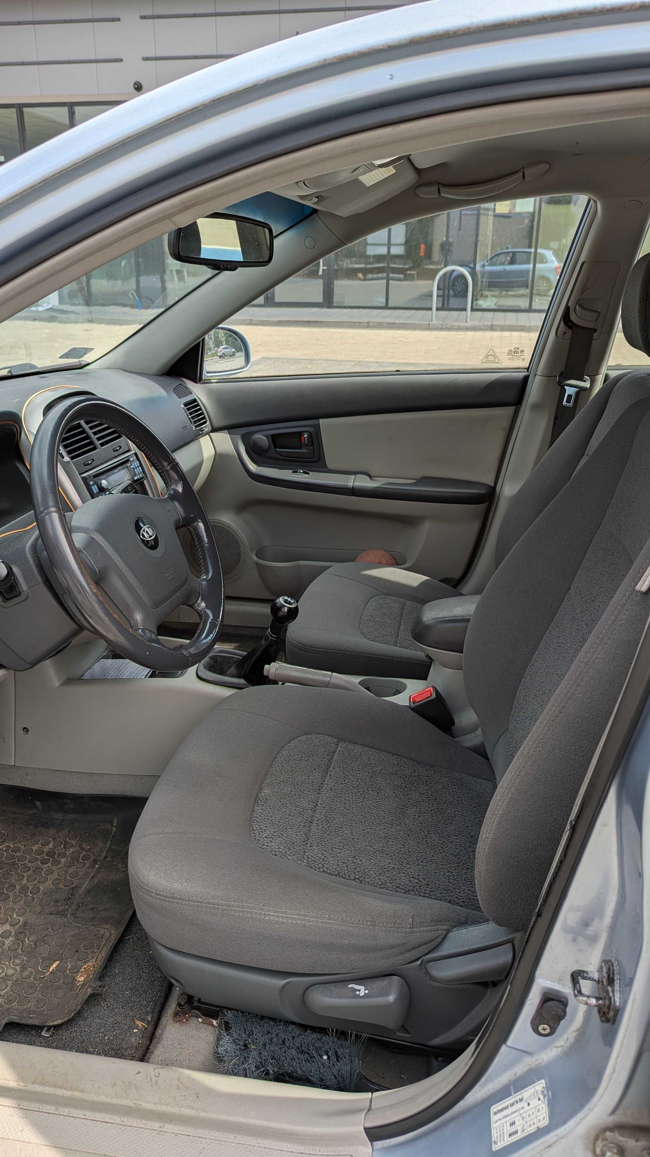 Kia Cerato 1,6 hatchbag 2005 r
