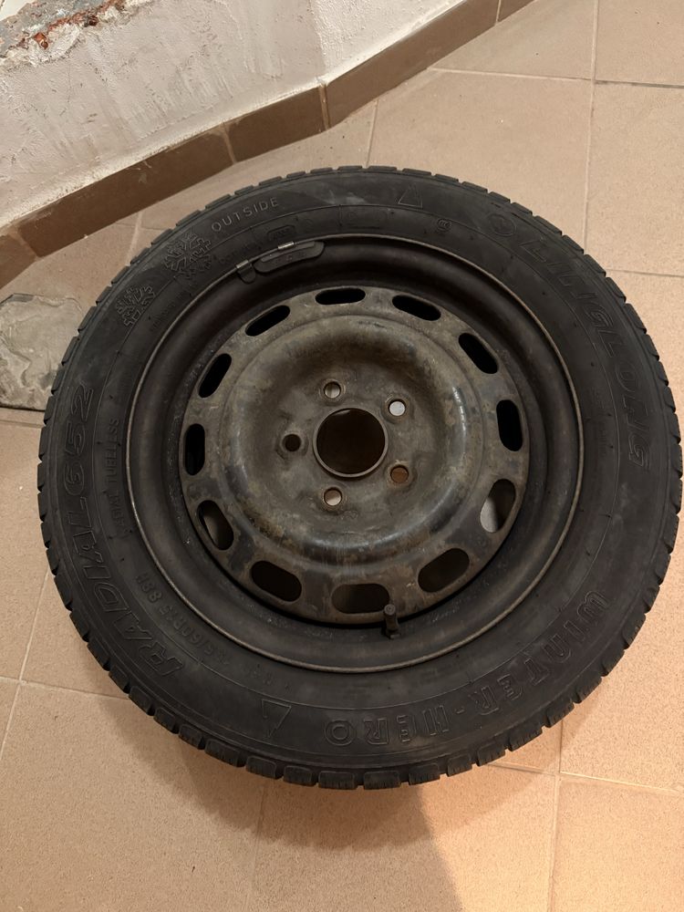 Winter Hero | Opony zimowe | 195/60R15 88H|