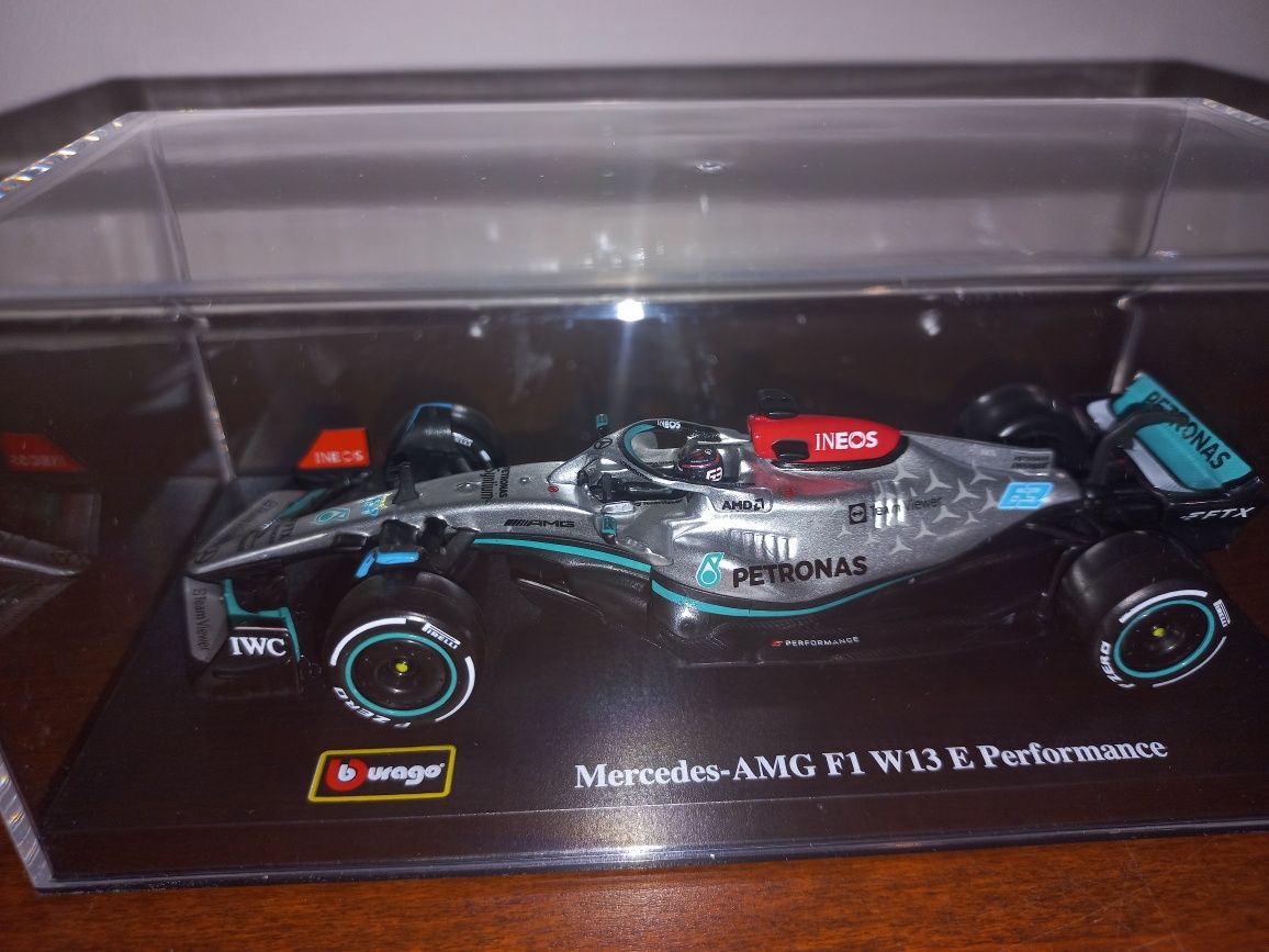 Bburago bolid F1 Mercedes AMG W13 G. Russell, skala 1:43