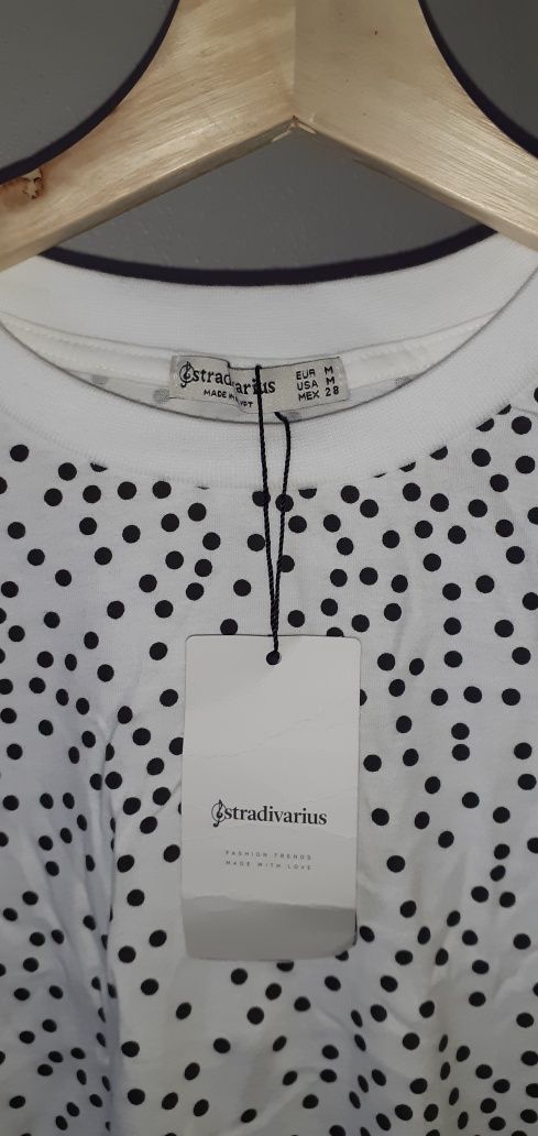 Tshirt às bolinhas Stradivarius