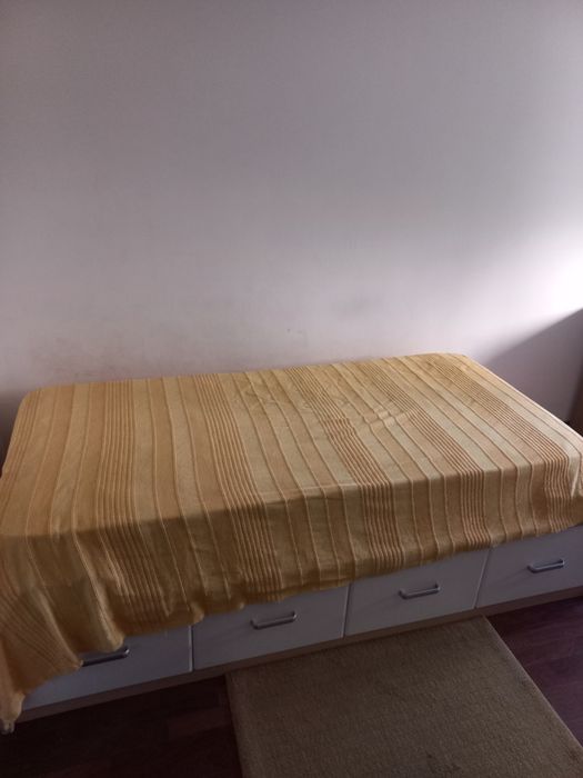 Alugo Quarto em casa partilhada