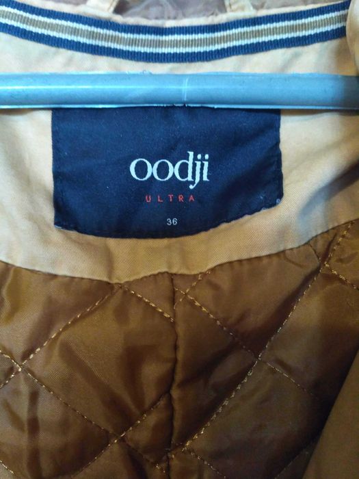 Куртка женская oodji желтая осень весна с капюшоном на молнии