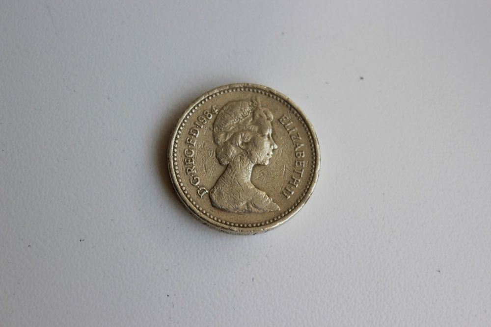 Монета One Pound 1984 Elizabeth 2