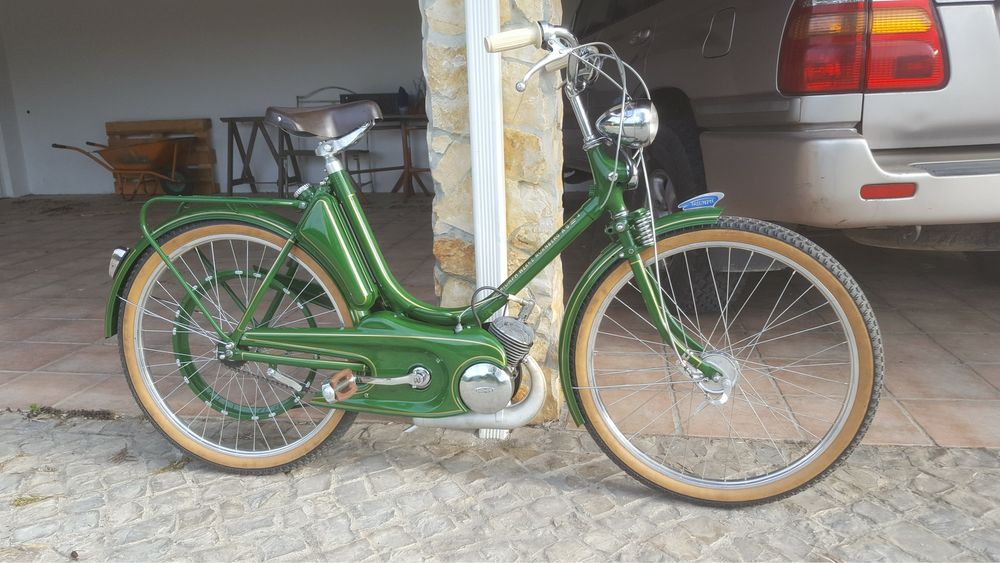 Triumph knirps moped