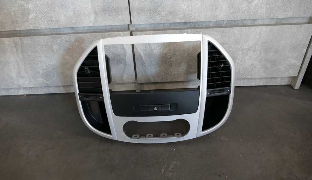 Ramka radia Radio 2Din Vito W447 srebrna