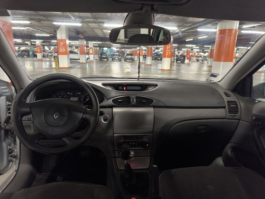 Renault Laguna 1.6 Gasolina 2001 — Impecável!