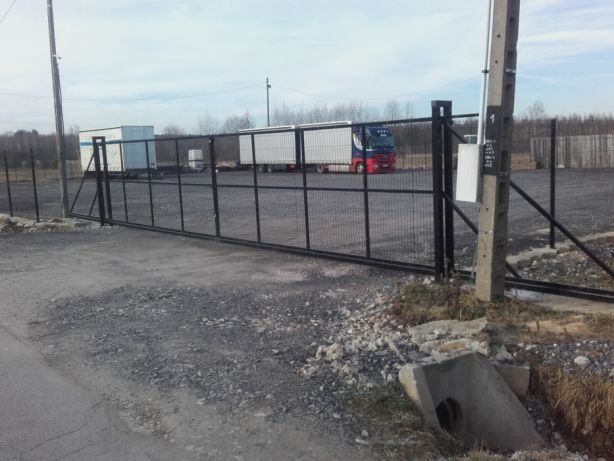 Brama przesuwna żaluzjowa palisadowa ocynkowana malowana proszkowo