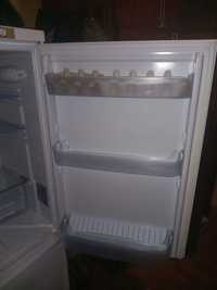 Полочках в холодильник INDESIT SB176.027 полочка в дверь