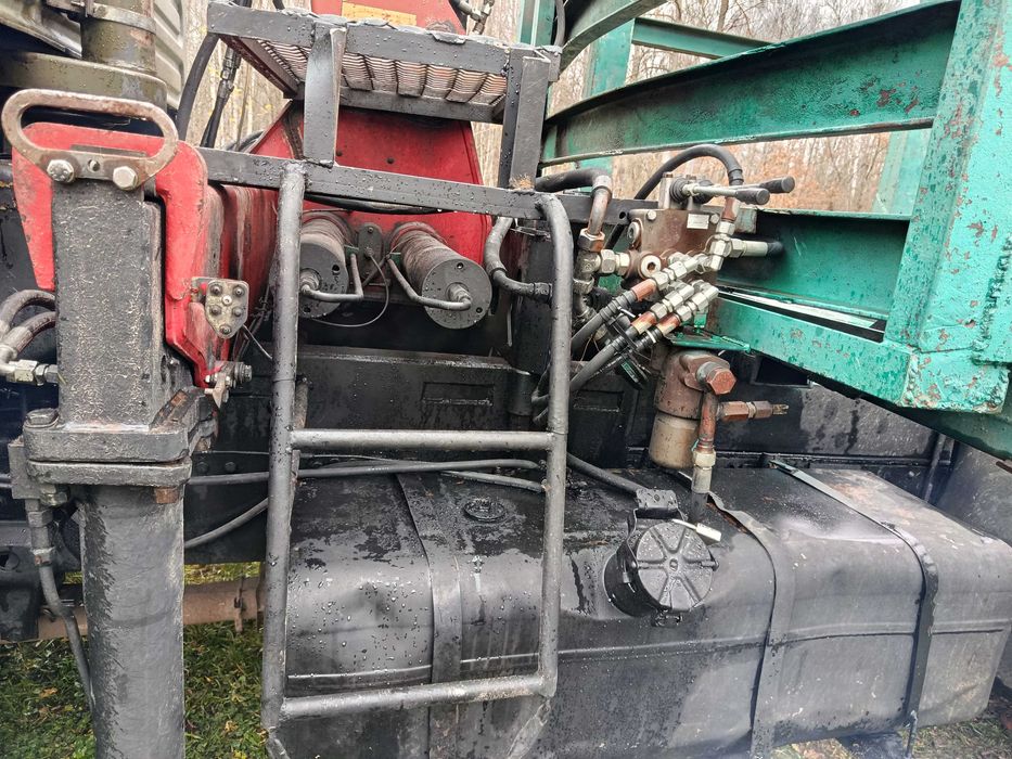 Продам камаз лісовоз