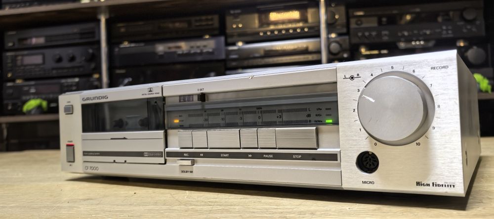 Касетні програвачі Grundig CF7000/Grundig CNF300